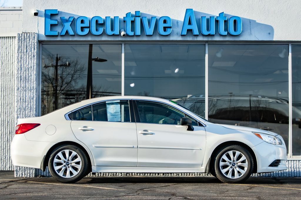 2017 Subaru Legacy Image 8