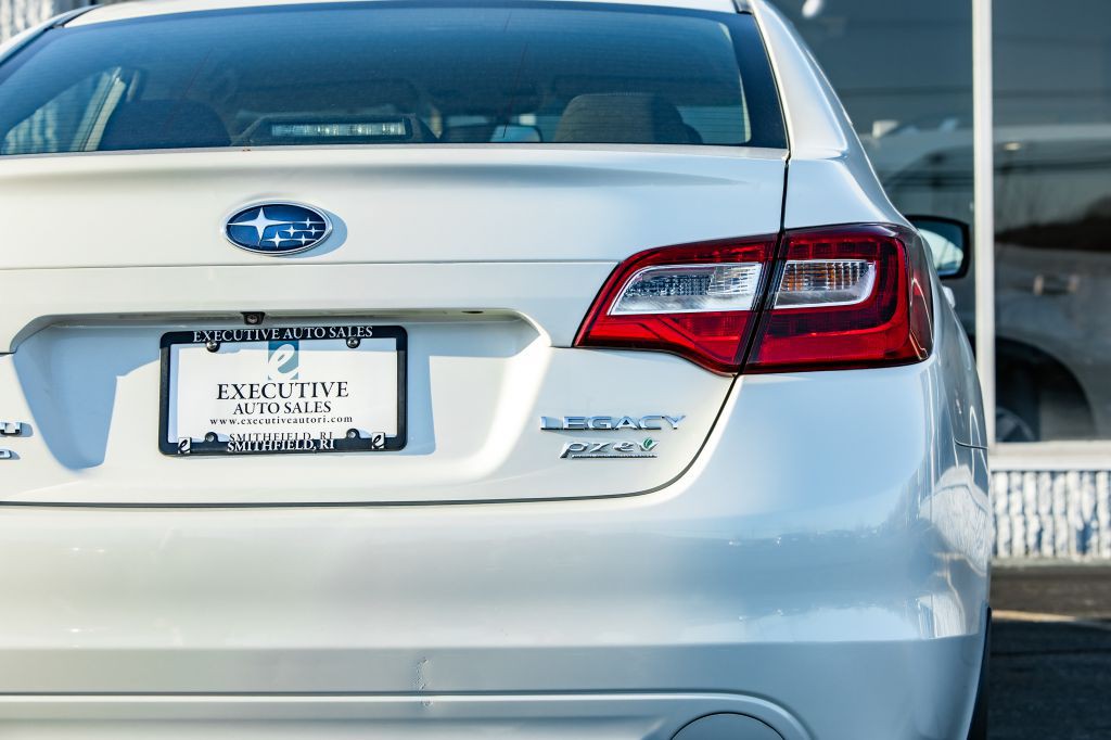 2017 Subaru Legacy Image 14