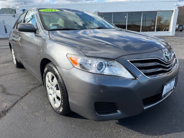 2011 Toyota Camry Image 1