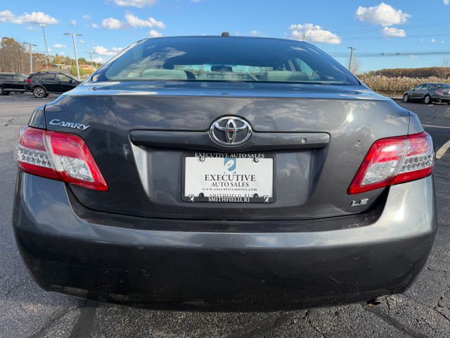 2011 Toyota Camry Image 3