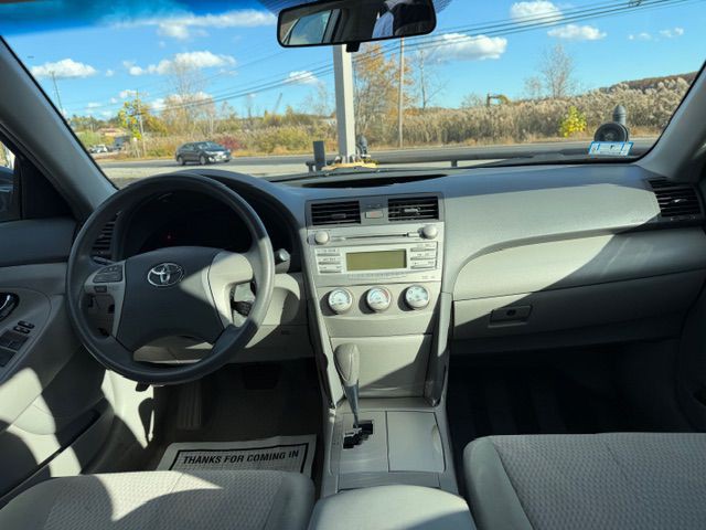 2011 Toyota Camry Image 15
