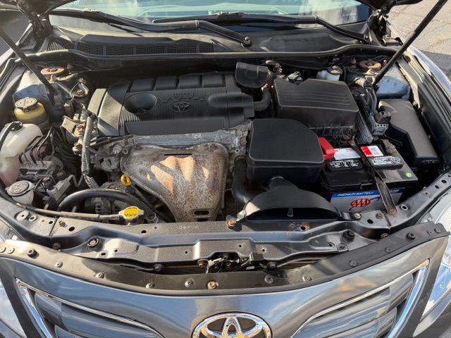 2011 Toyota Camry Image 16