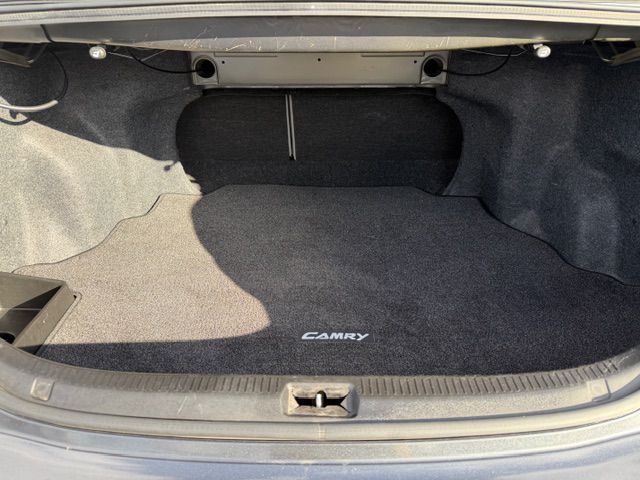 2011 Toyota Camry Image 17