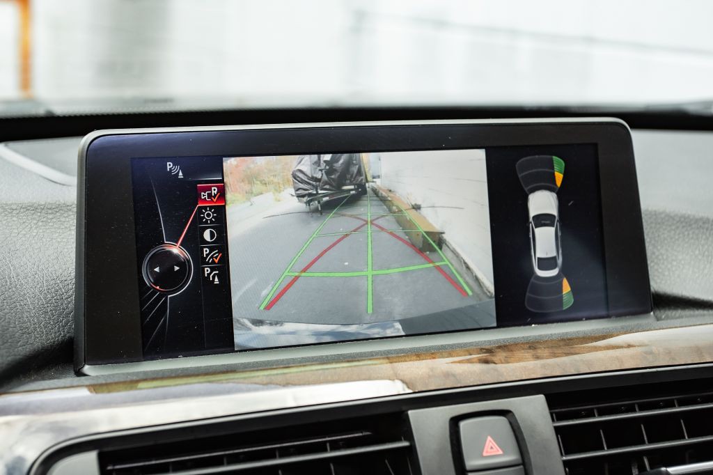 2015 BMW 4 Series Image 22