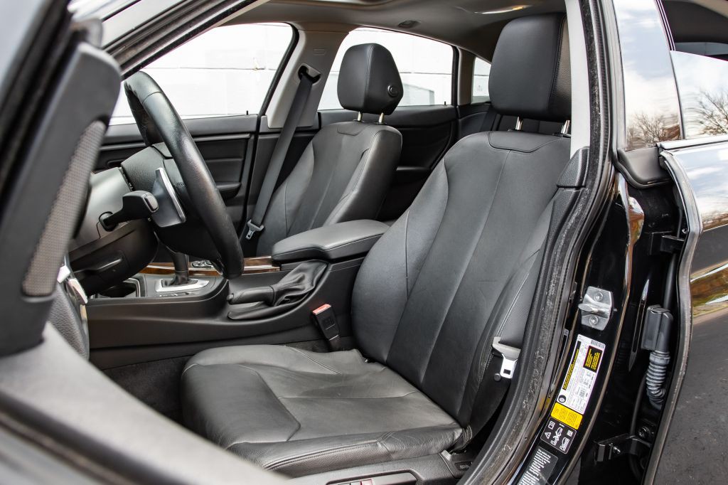 2015 BMW 4 Series Image 24