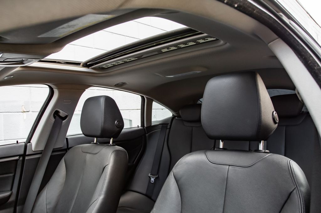 2015 BMW 4 Series Image 25