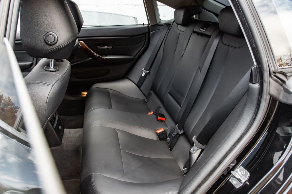 2015 BMW 4 Series Image 26