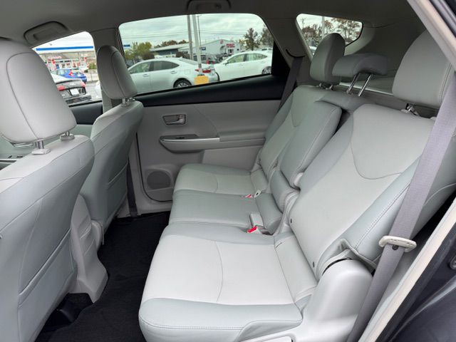 2014 Toyota Prius Image 10