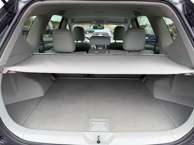 2014 Toyota Prius Image 12