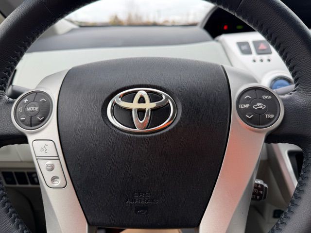 2014 Toyota Prius Image 14
