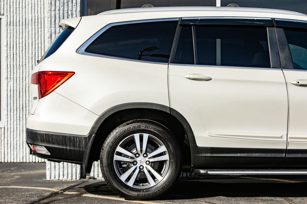 2018 Honda Pilot Image 9
