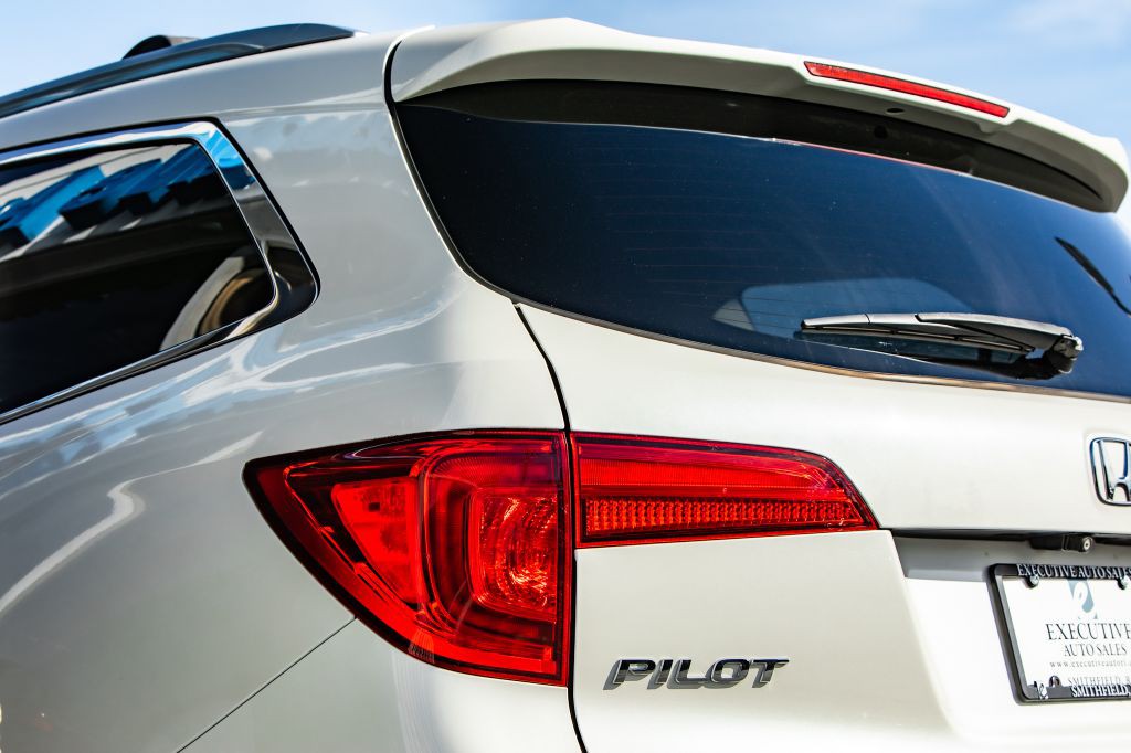 2018 Honda Pilot Image 16