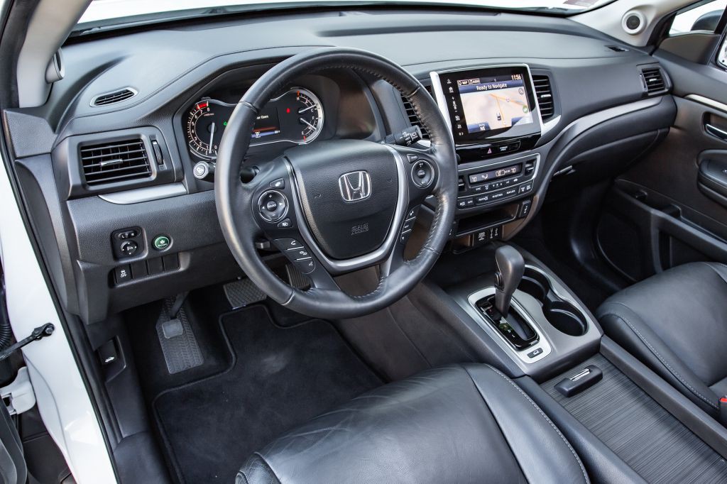 2018 Honda Pilot Image 17