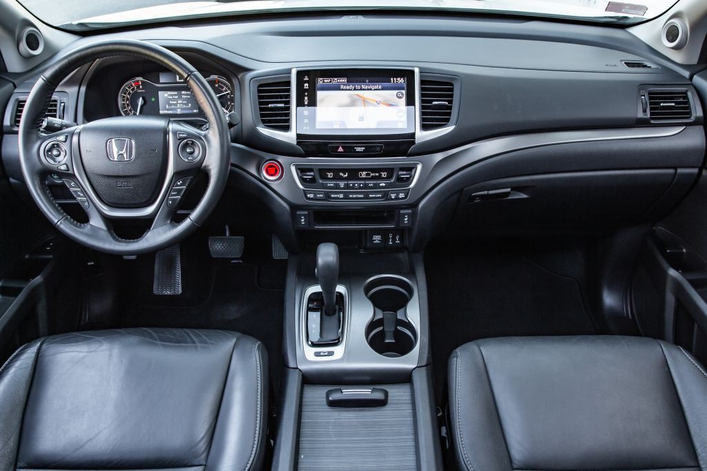 2018 Honda Pilot Image 18