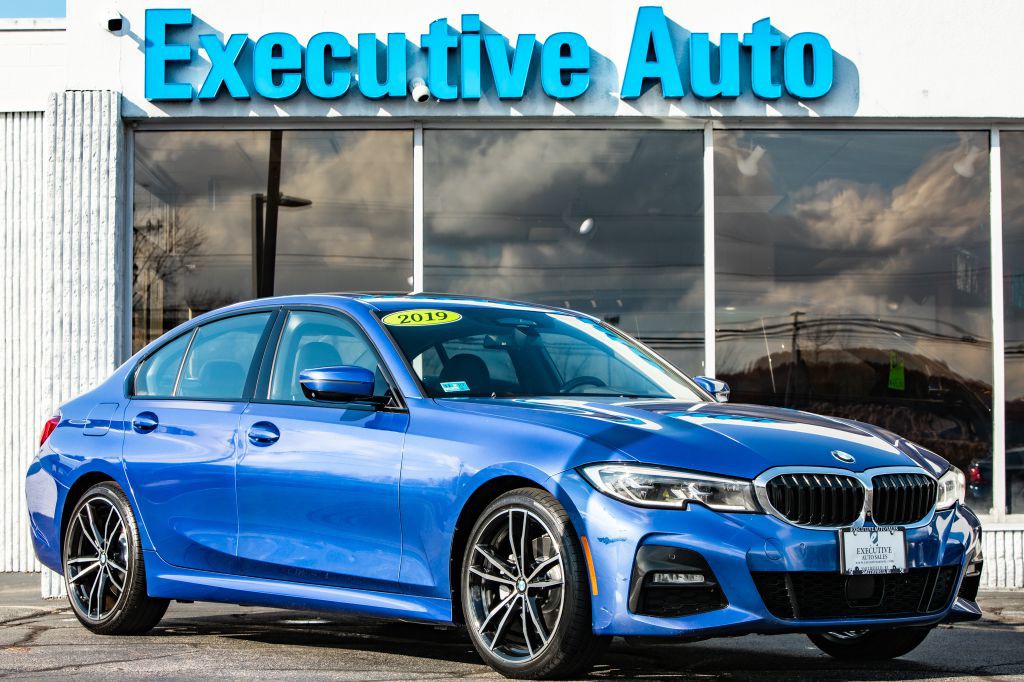 2019 BMW 3 Series Image 1