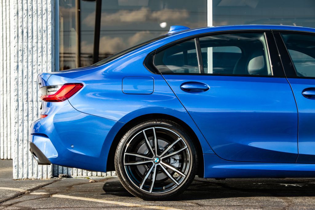 2019 BMW 3 Series Image 9