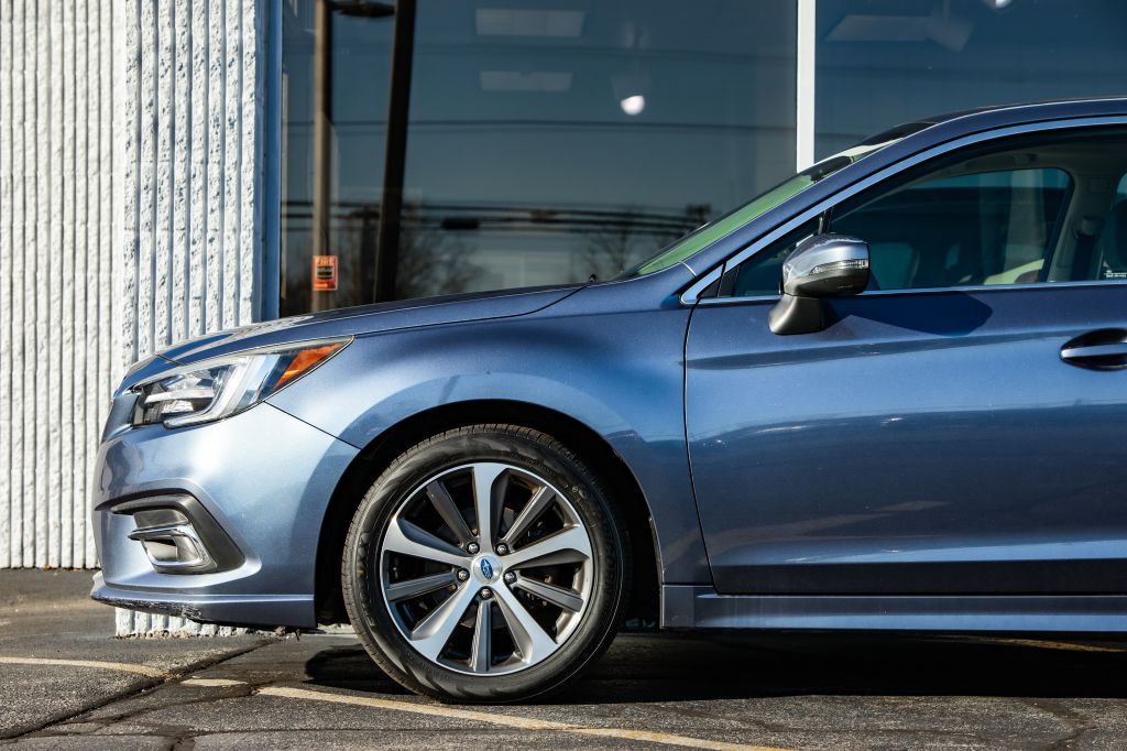 2018 Subaru Legacy Image 11