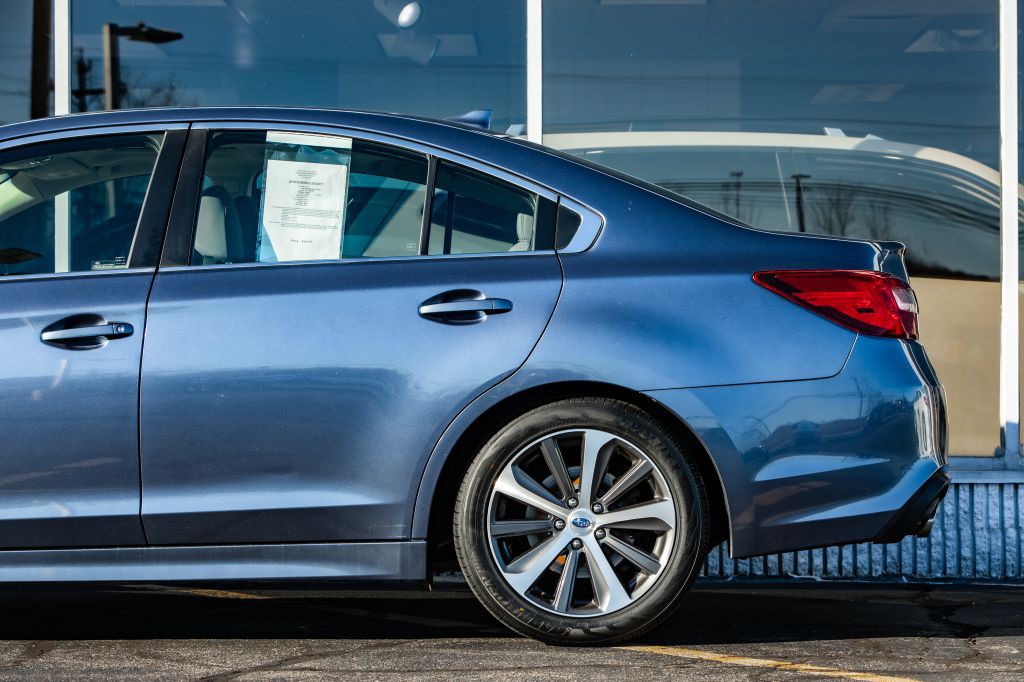 2018 Subaru Legacy Image 12