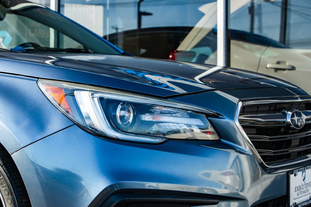 2018 Subaru Legacy Image 15