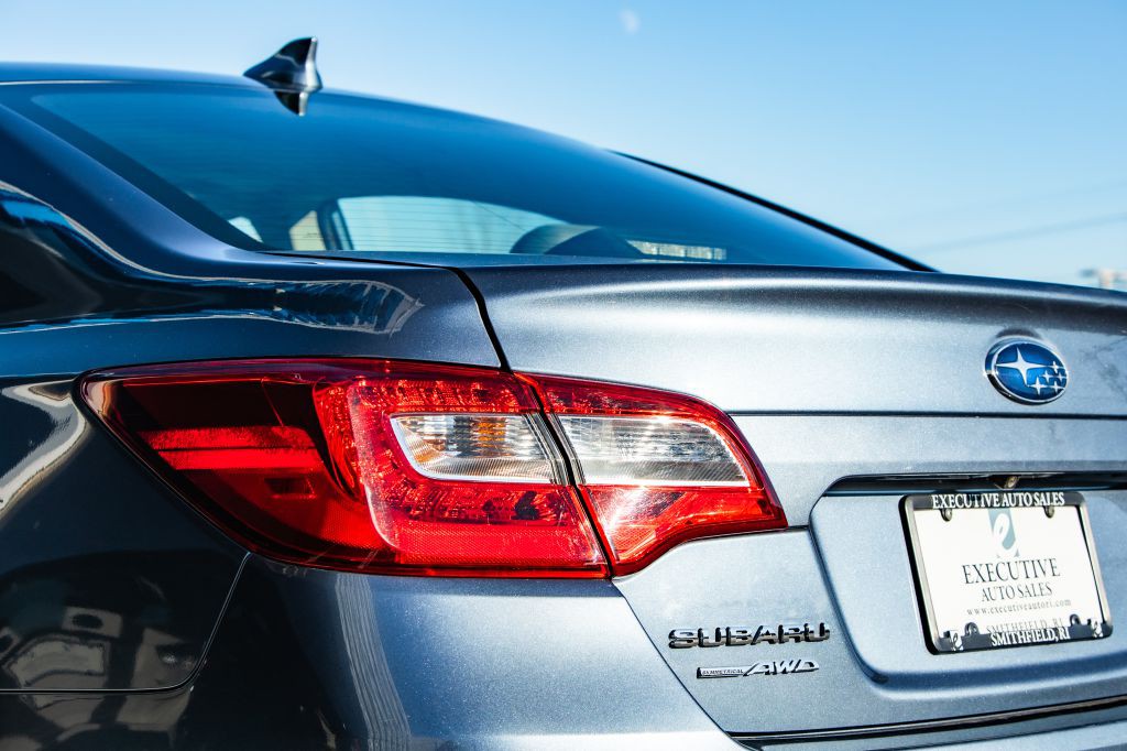 2018 Subaru Legacy Image 16