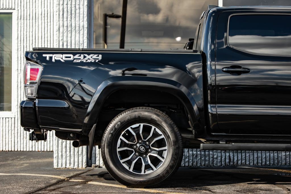 2023 Toyota Tacoma Image 9