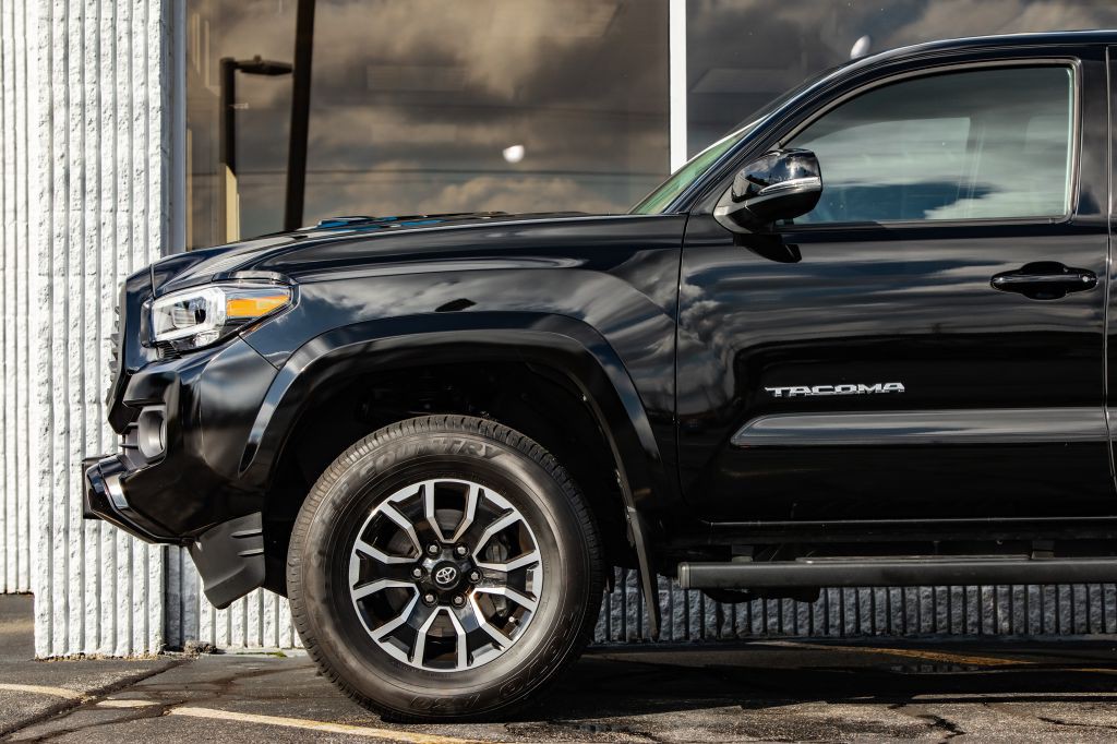 2023 Toyota Tacoma Image 11