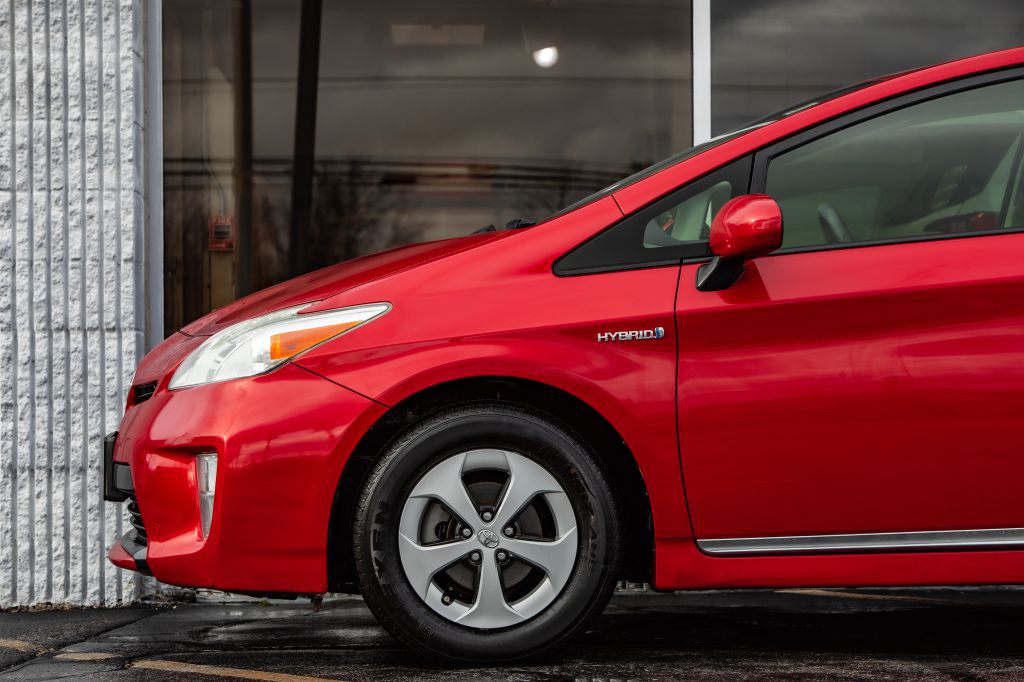 2012 Toyota Prius Image 11