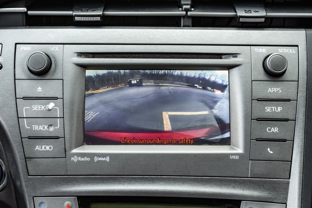 2012 Toyota Prius Image 21