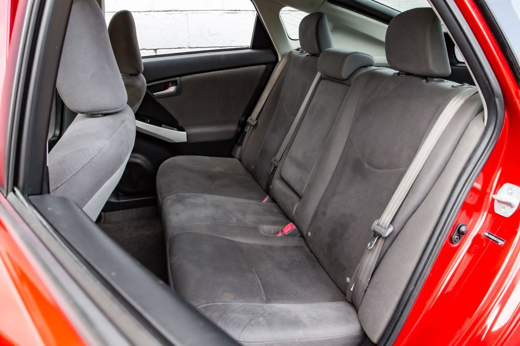 2012 Toyota Prius Image 25