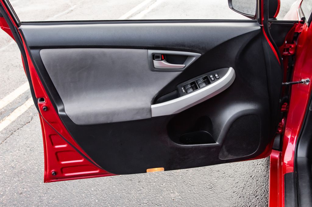 2012 Toyota Prius Image 26