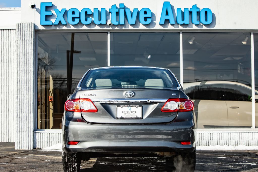 2013 Toyota Corolla Image 6