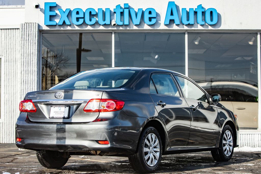 2013 Toyota Corolla Image 7