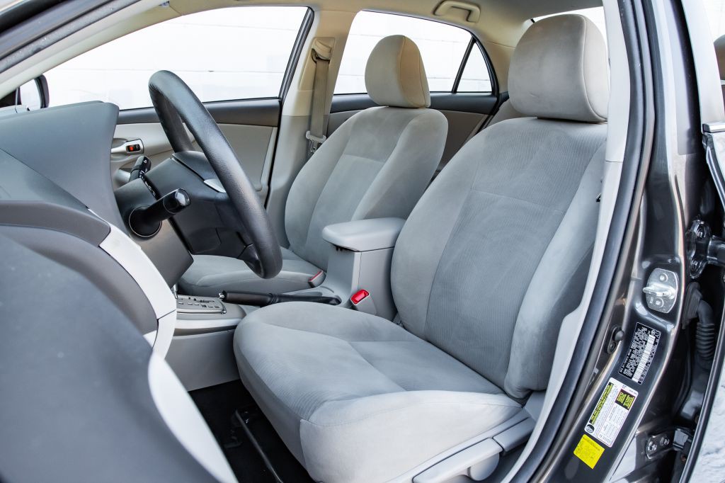 2013 Toyota Corolla Image 22