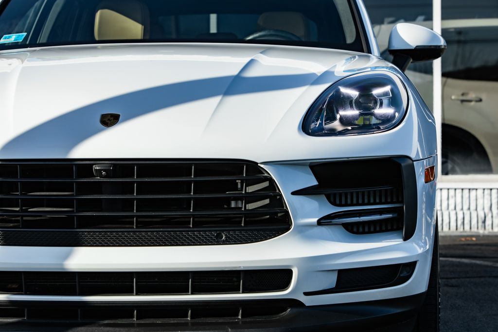 2021 Porsche Macan Image 13