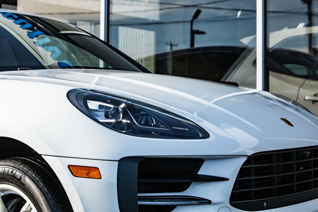 2021 Porsche Macan Image 15