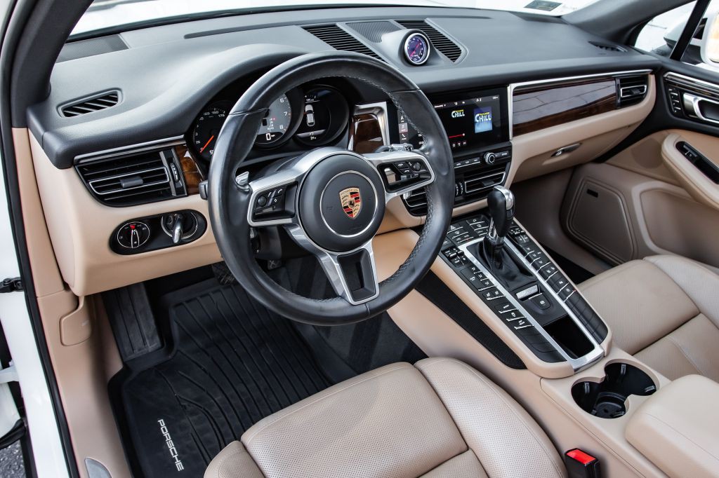 2021 Porsche Macan Image 17