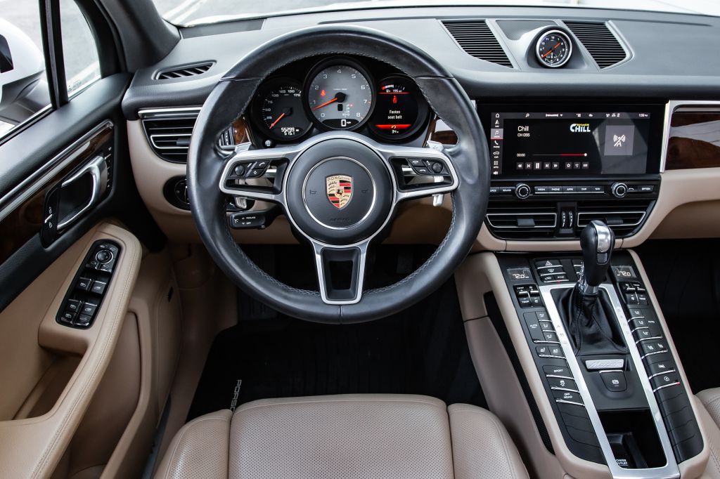 2021 Porsche Macan Image 19