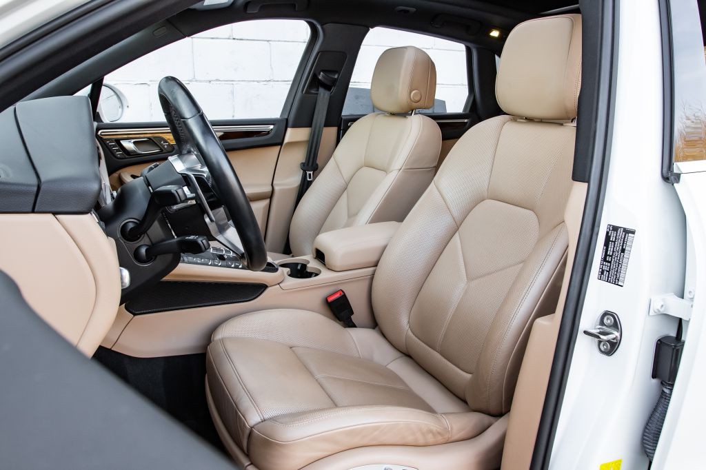 2021 Porsche Macan Image 24