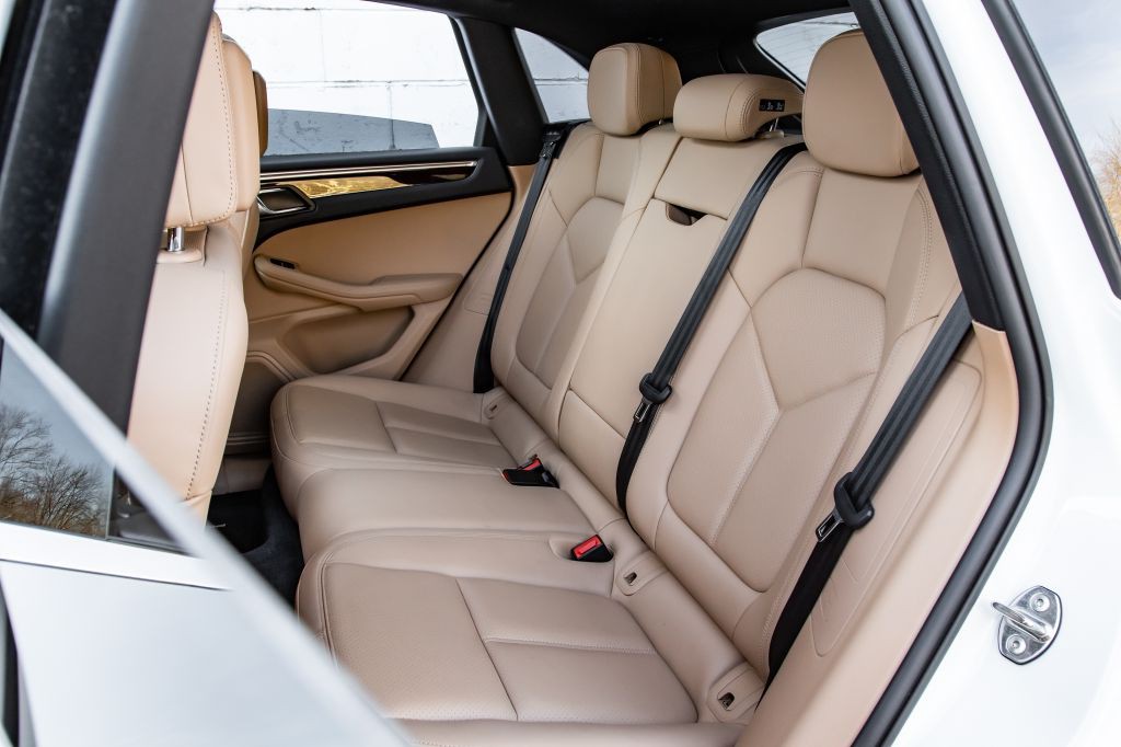 2021 Porsche Macan Image 26