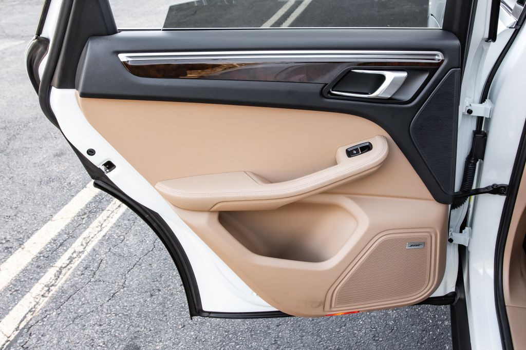 2021 Porsche Macan Image 28