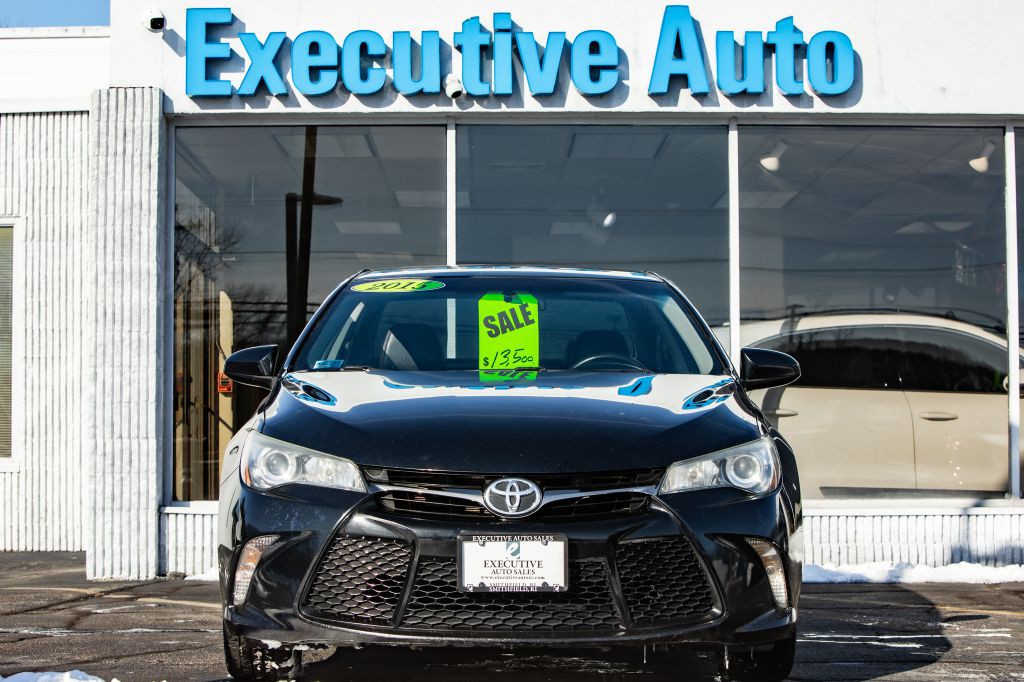 2015 Toyota Camry Image 2