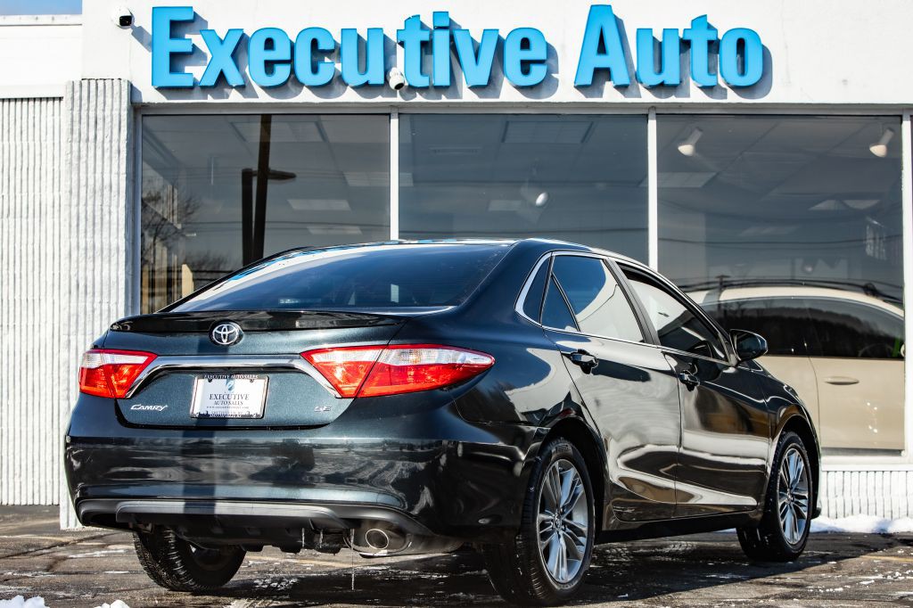 2015 Toyota Camry Image 7