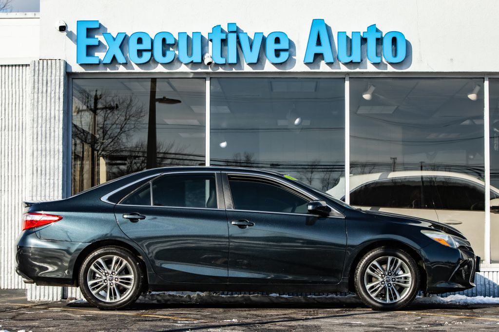 2015 Toyota Camry Image 8