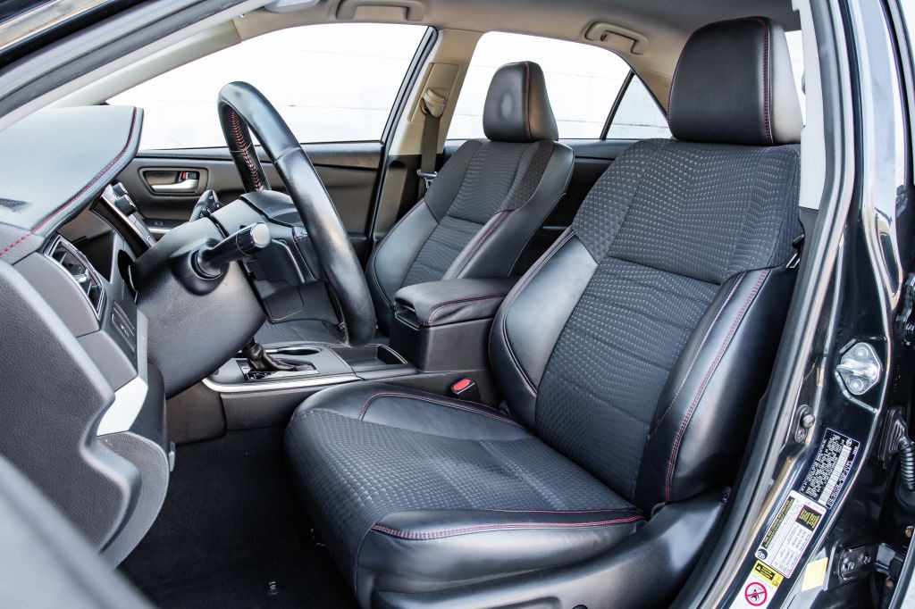 2015 Toyota Camry Image 23