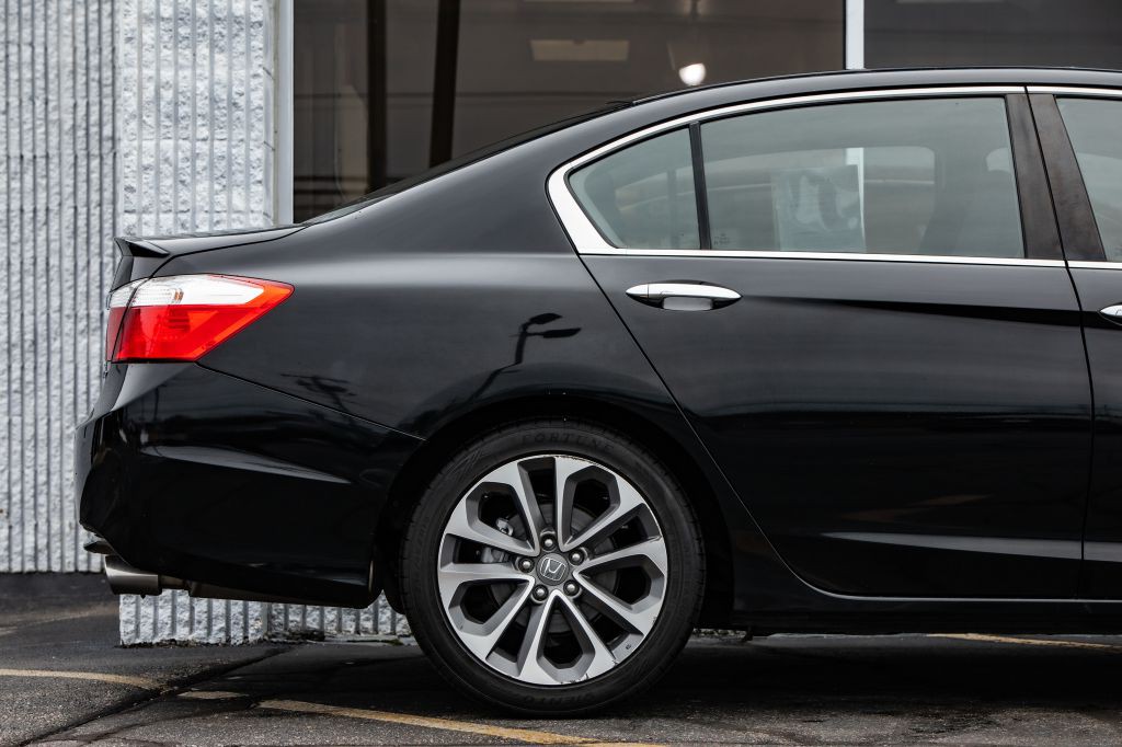 2015 Honda Accord Image 9