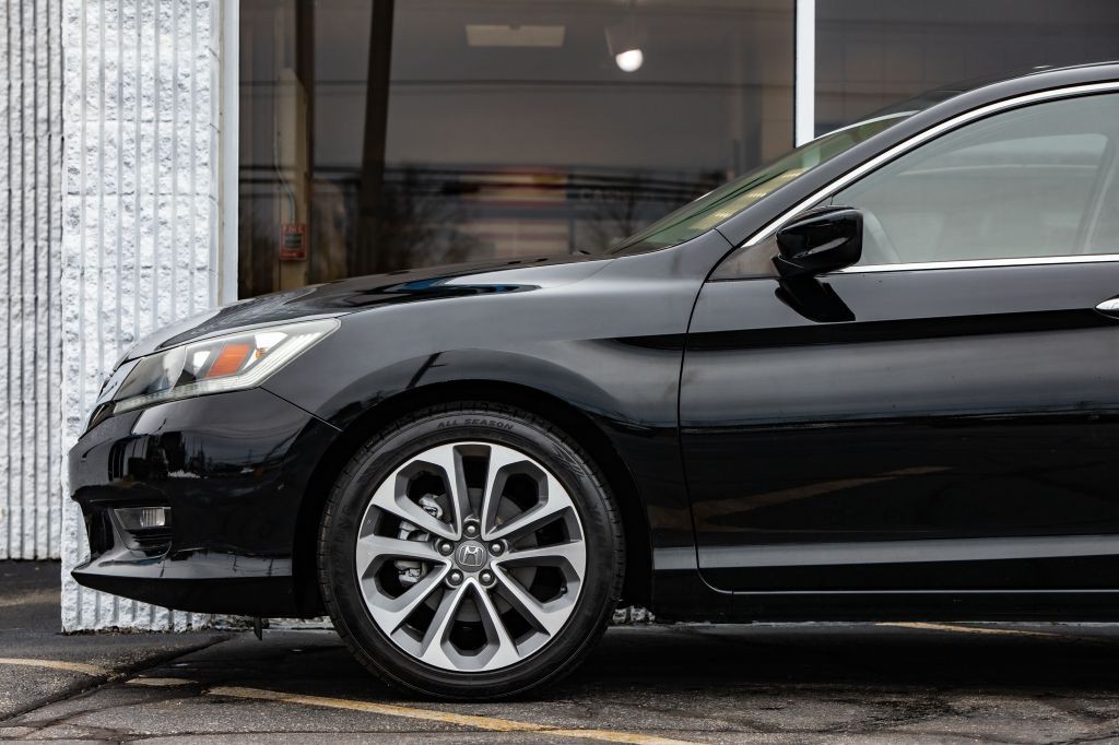 2015 Honda Accord Image 11