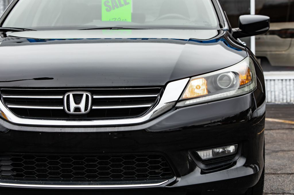 2015 Honda Accord Image 13