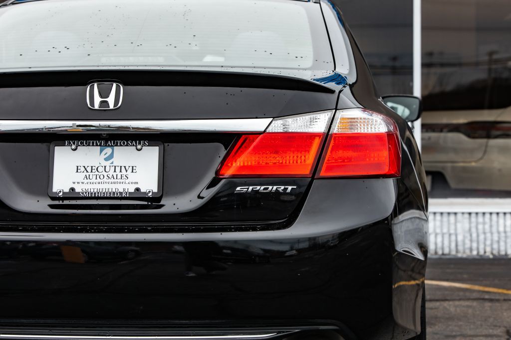 2015 Honda Accord Image 14