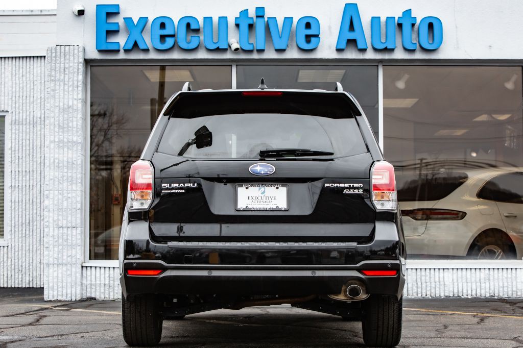 2017 Subaru Forester Image 6