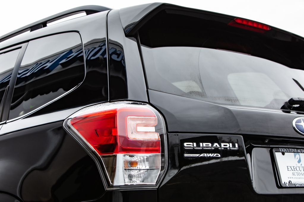 2017 Subaru Forester Image 16